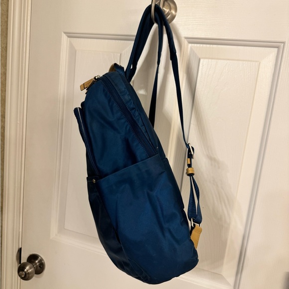 Tumi backpack - Picture 4 of 9